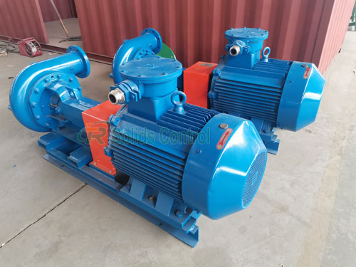 How does a centrifugal pump work and what are its advantages?