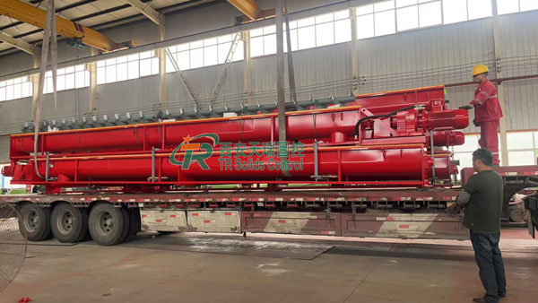 Screw conveyor - mud system - drill cuttings conveying Screw conveyor - mud system - drill cuttings conveying