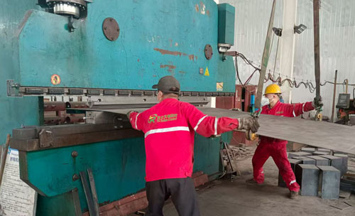 Folding corrugated for mud tank