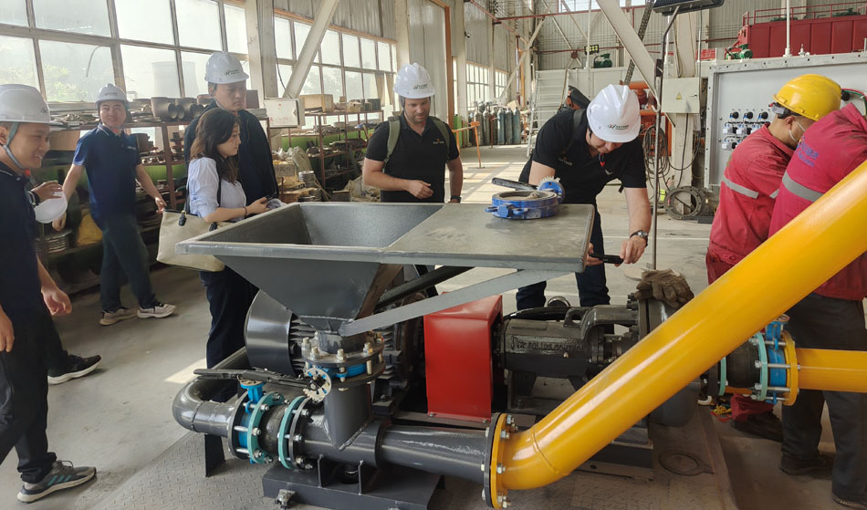 German client inspects solids control system German client inspects solids control system