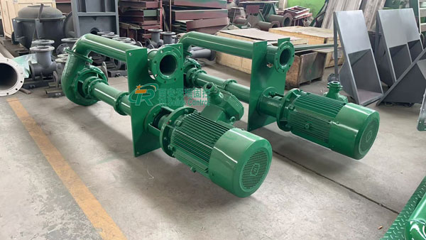 Submersible slurry pumps for oil drilling