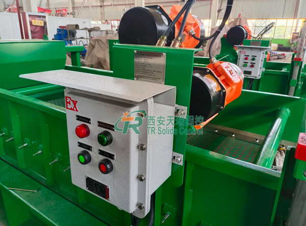 Derrick FLC2000 Shale Shaker motor and control box Derrick FLC2000 Shale Shaker motor and control box