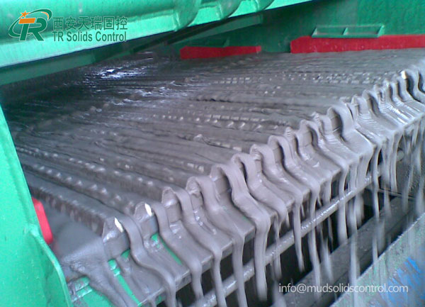 How does linear shale shaker perform in on-site drilling mud screening?