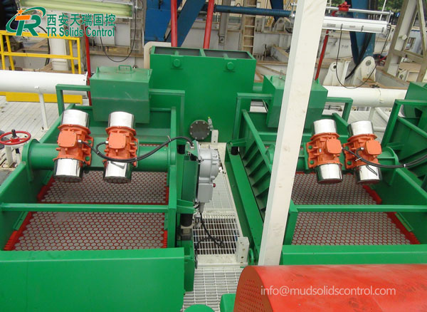 Linear shakers for drilling solids control system Linear shakers for drilling solids control system