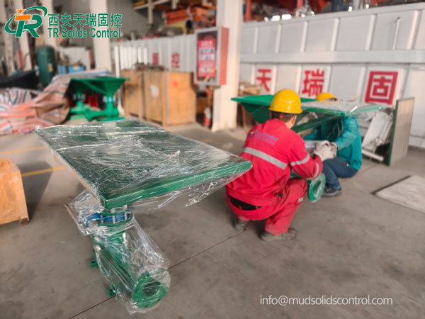 Drilling fluid hopper - Jet mixing hopper Drilling fluid hopper - Jet mixing hopper