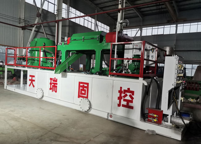 oilfield waste treatment system for drilling cuttings and slurry recovery