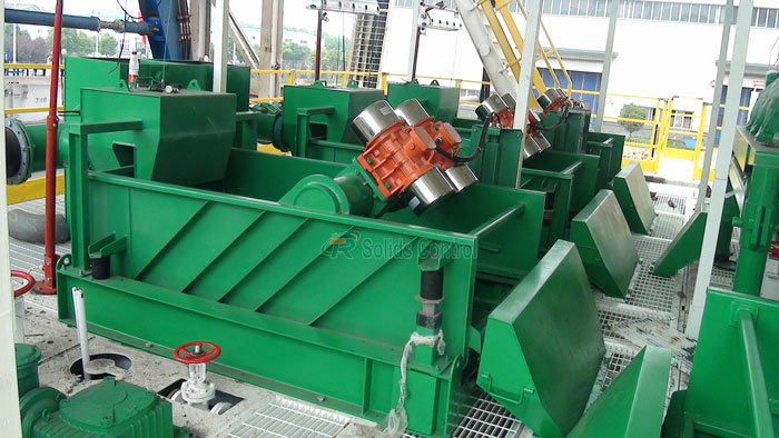 Linear motion shale shaker for oil drilling