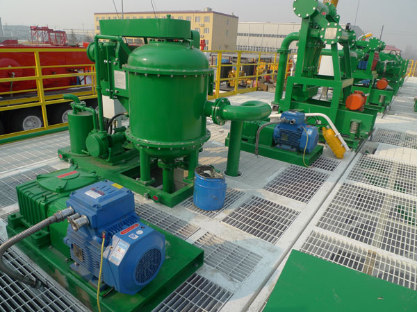 Oilfield degassing equipment - Vacuum degassing device maintenance methods