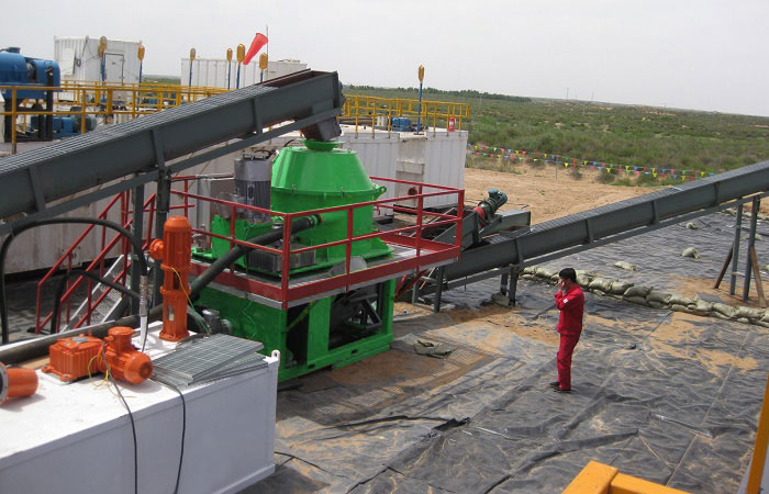 Vertical Cuttings Dryer recovering drilling fluid from oilfield drill cuttings Vertical Cuttings Dryer recovering drilling fluid from oilfield drill cuttings
