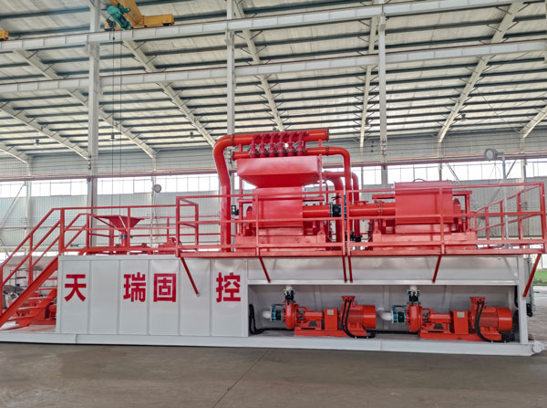 HDD mud recycling system with mud desilter