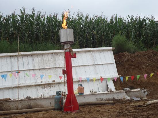Vertical ignition device effect in drilling site