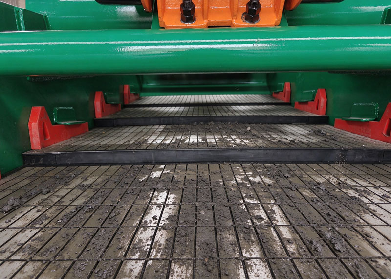 Shale shaker screen blinding under a heavy cuttings load
